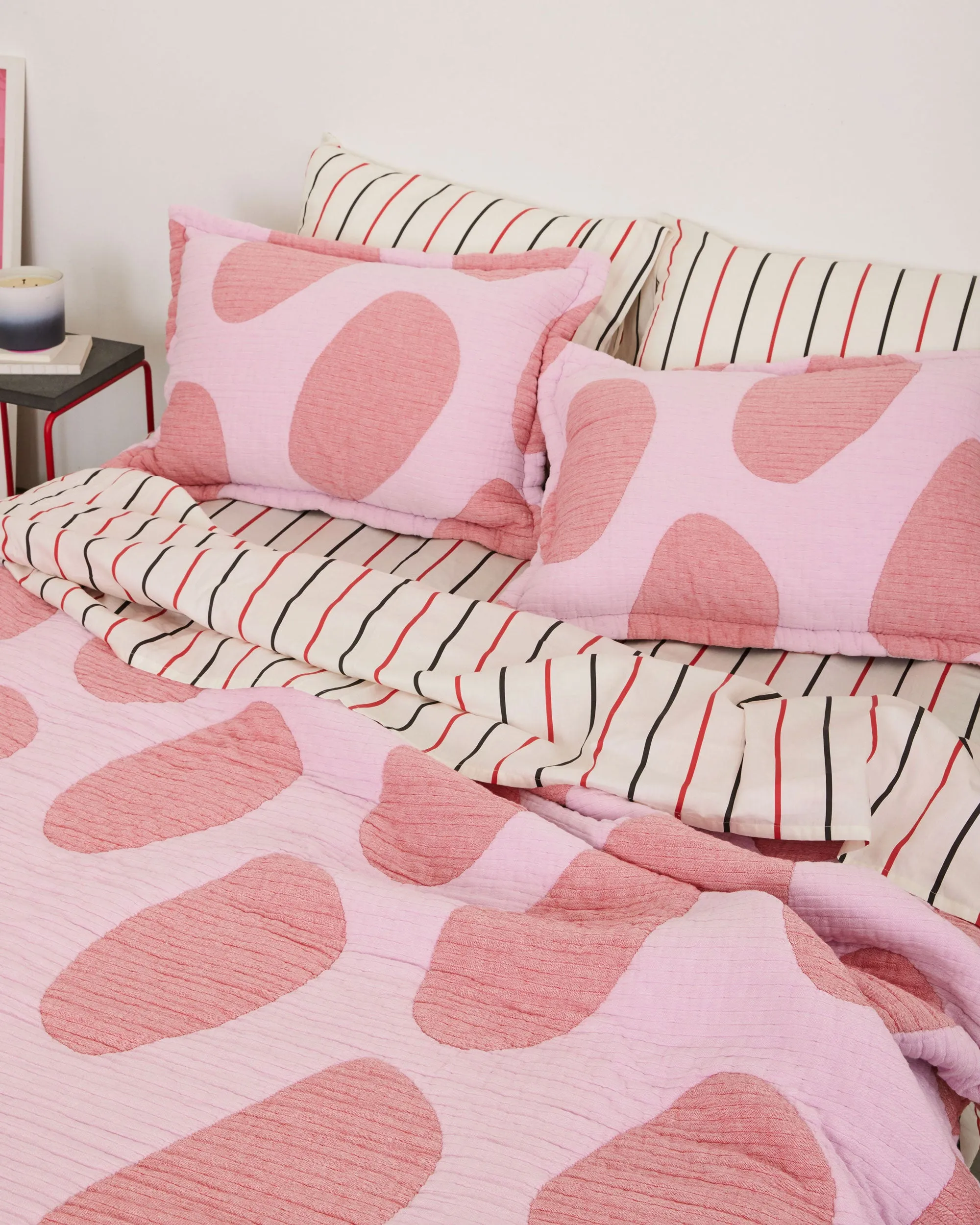 Egg Coverlet Set - King
