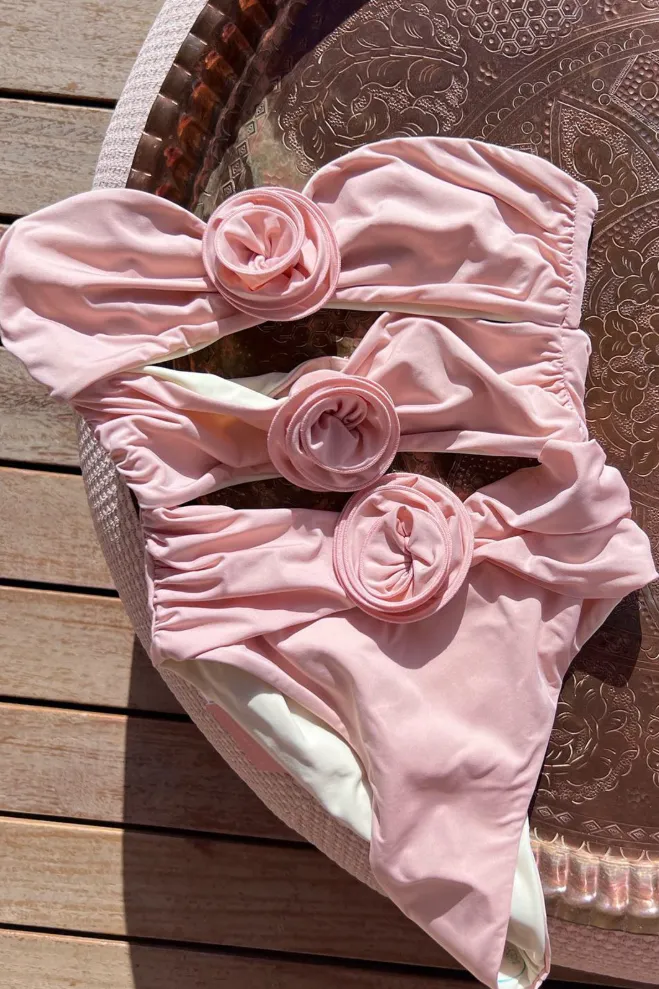 Off-shoulder one-piece flower swimsuit