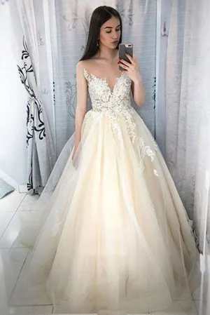 Pretty Elegant Scoop Neckline Long Lace Appliques Princess Prom Dress