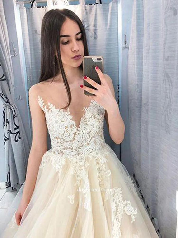 Pretty Elegant Scoop Neckline Long Lace Appliques Princess Prom Dress
