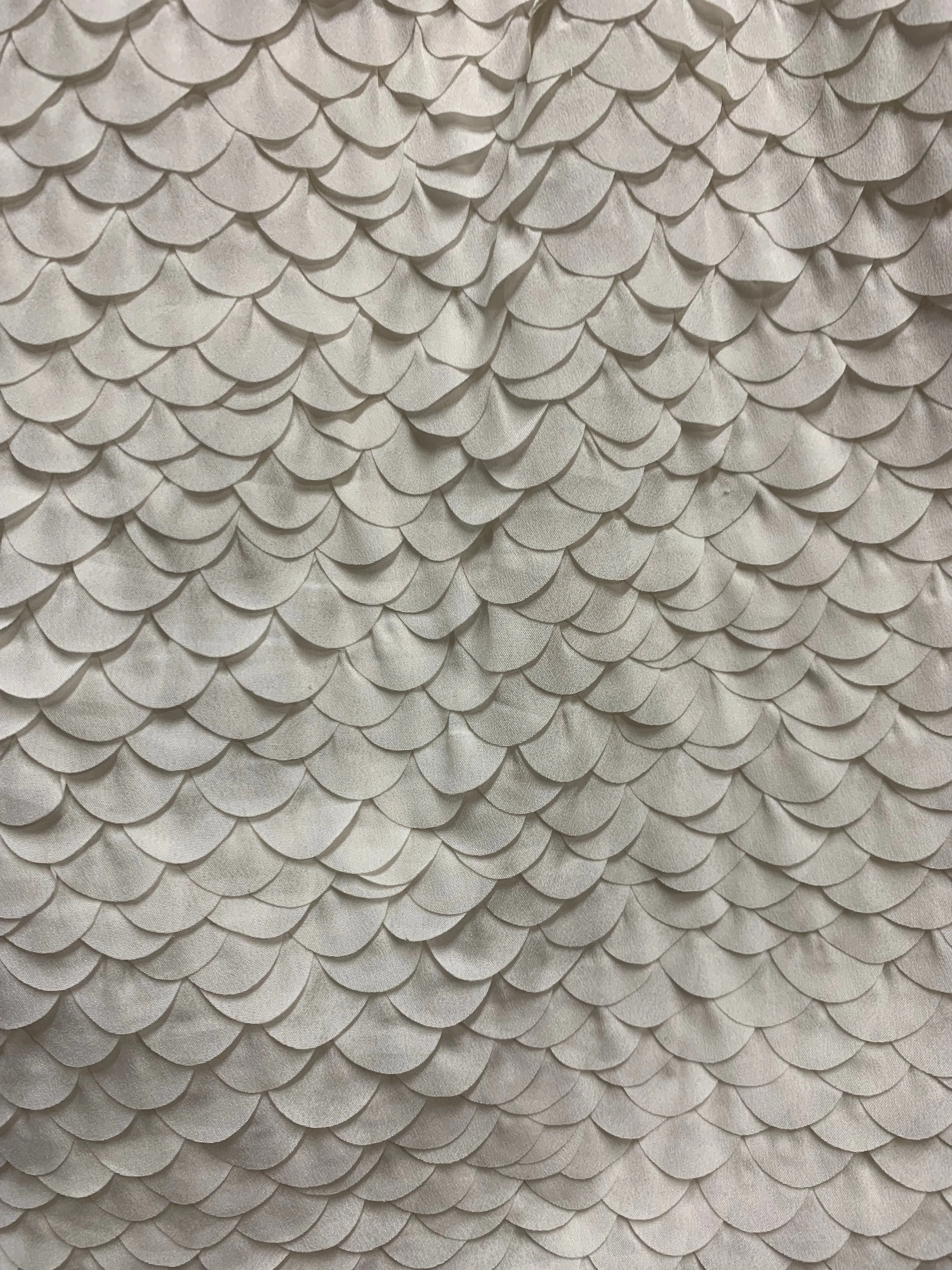 Reiss Size 6 Cream Skirt (Mermaid scolloped)