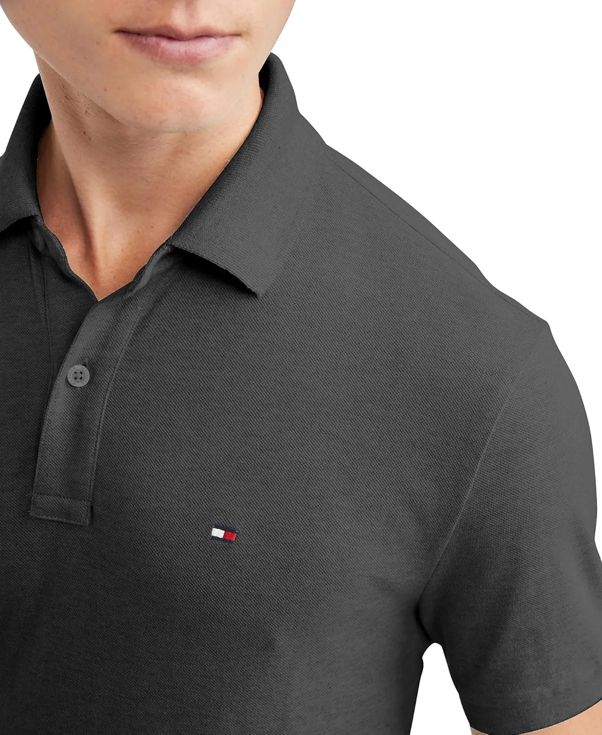 Tommy Hilfiger Men's Short Sleeve Cotton Pique Polo Shirt in Regular Fit