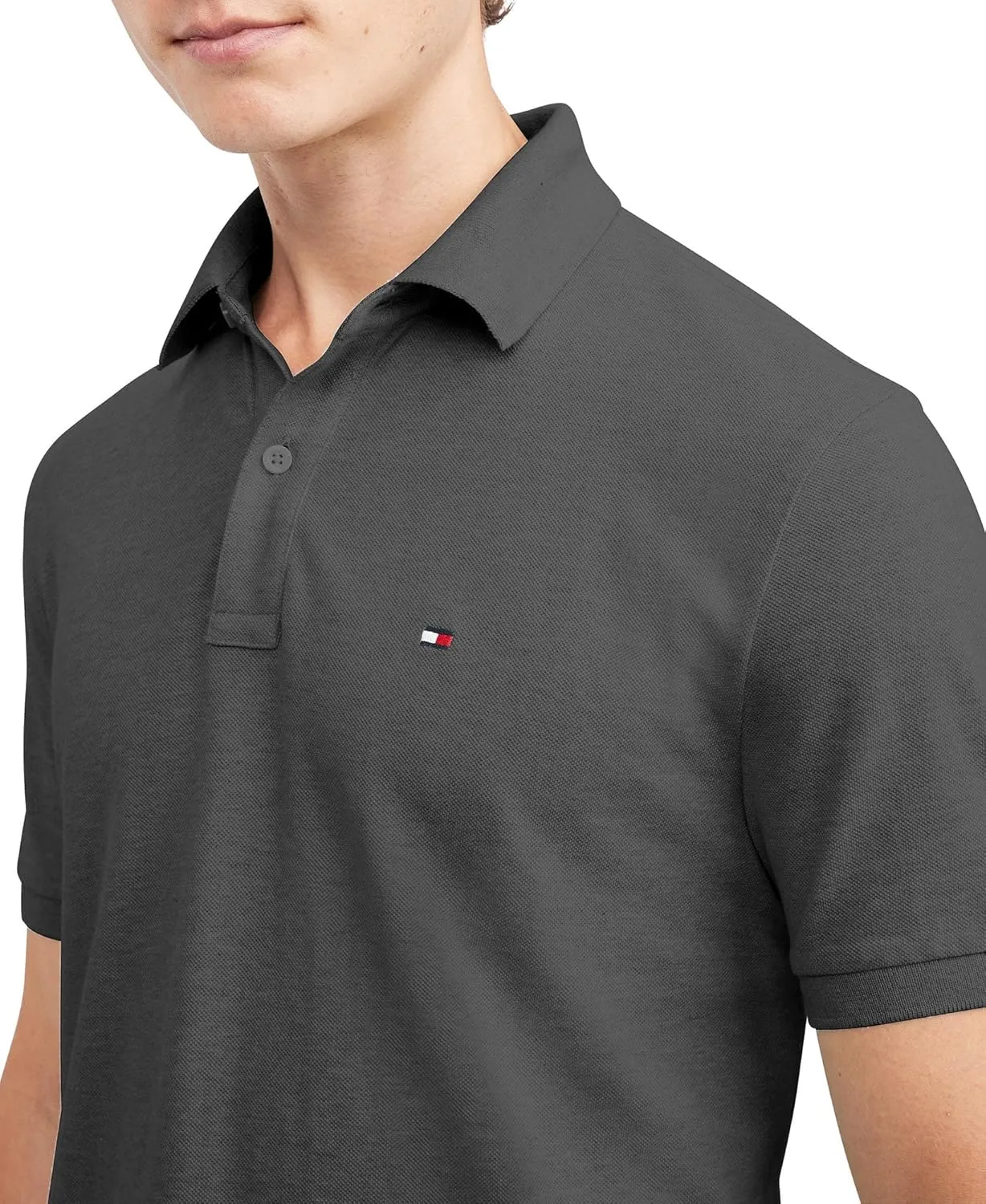 Tommy Hilfiger Men's Short Sleeve Cotton Pique Polo Shirt in Regular Fit